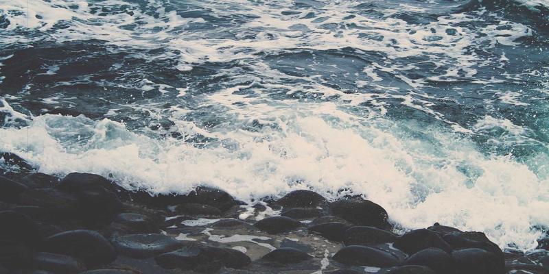 精密电火花加工在微细模具型腔制造中的精度控制策略：赋能自动化产线与工业自动化